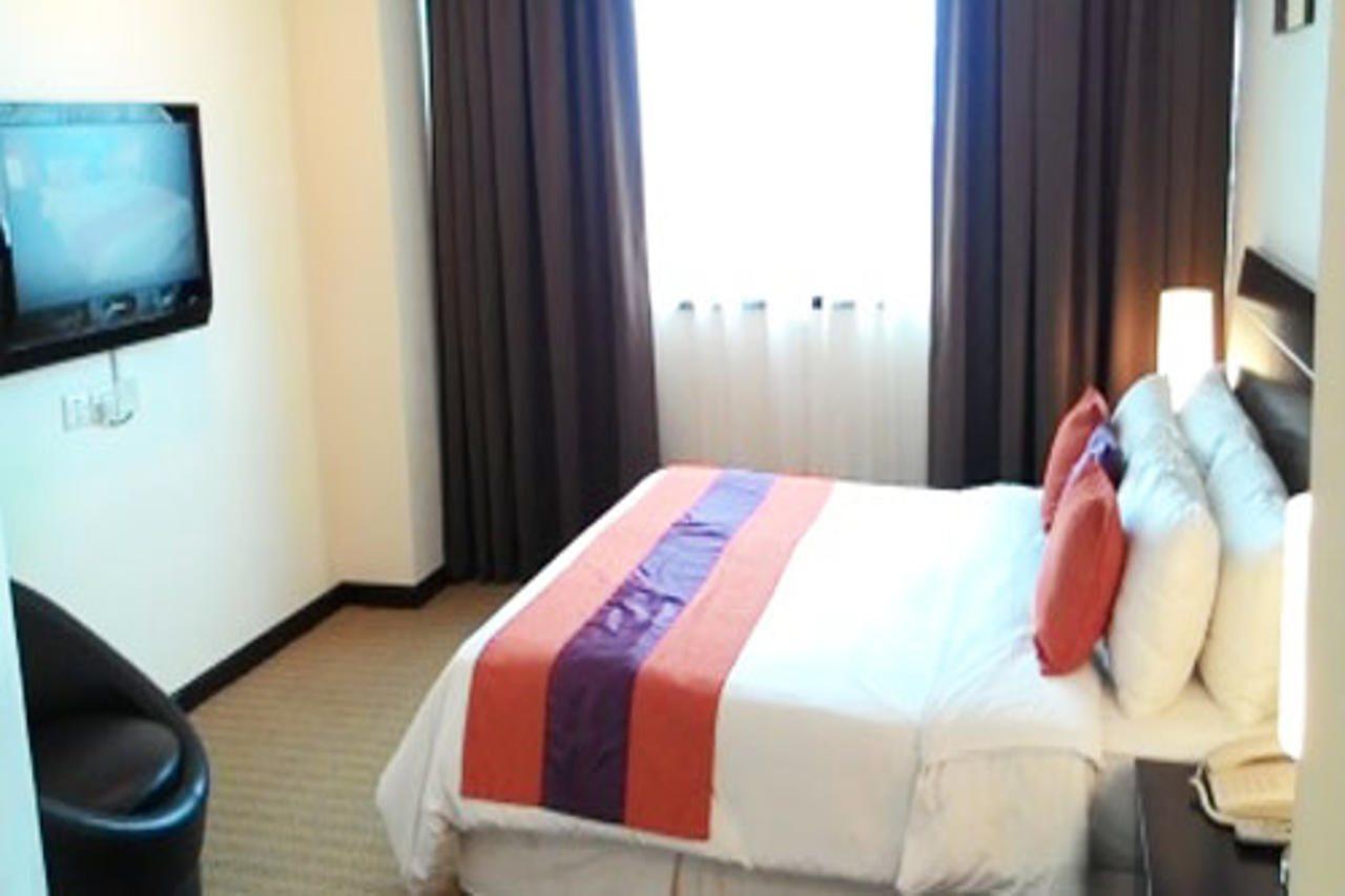 Hock Lee Hotel & Residences Kuching Eksteriør bilde